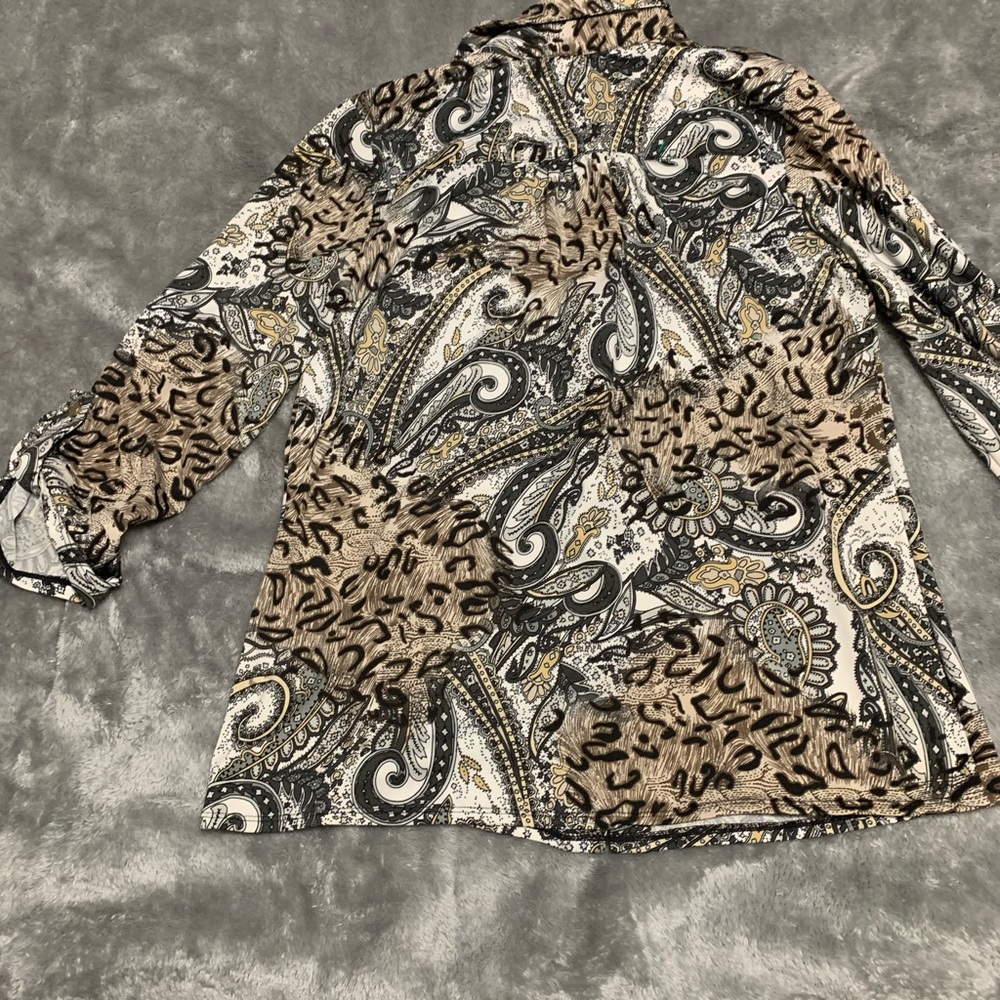 Notations Size Sm Button Up. - image 4